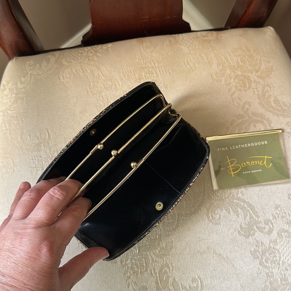 Baronet Fifth Avenue Fine Leathergoods vintage tapestry and leather wallet - Picture 3 of 14